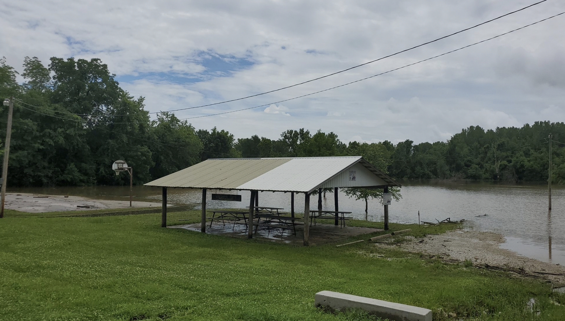 Rocheport avoids flooding in most areas as river levels rise